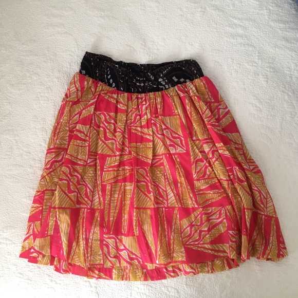 Anthropologie pattern skirt 🏝 💕 - Picture 2 of 4
